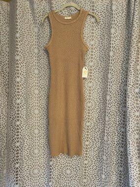 Chrysanthemum Sleeveless Ribbed Midi Knit Dress in Blush